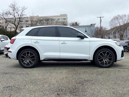 Glacier White Metallic 2023 Audi SQ5 3.0T Premium