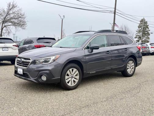 Magnetite Gray Metallic 2019 Subaru Outback 2.5i Premium