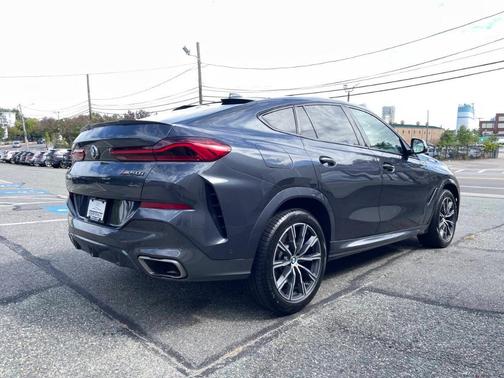 2020 BMW X6 M50i