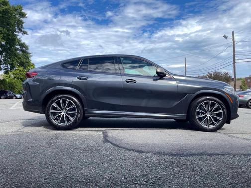 2020 BMW X6 M50i