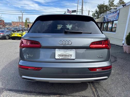 2018 Audi Q5 2.0T Premium Plus