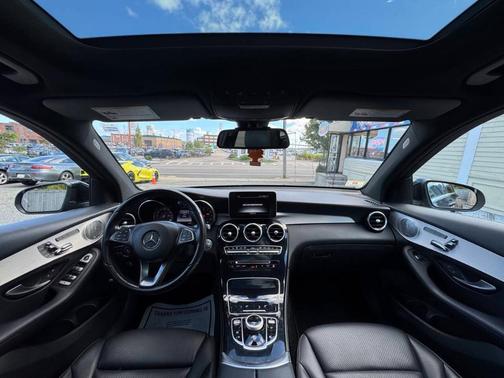 2017 Mercedes-Benz GLC 300 Base 4MATIC