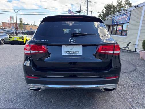 2017 Mercedes-Benz GLC 300 Base 4MATIC