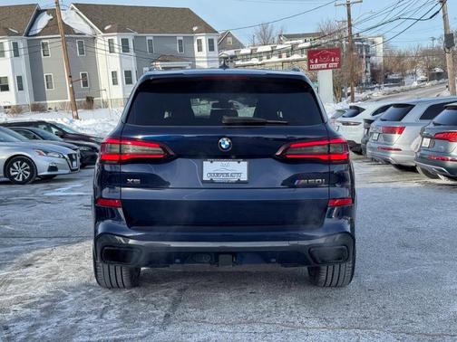 2021 BMW X5 M50i