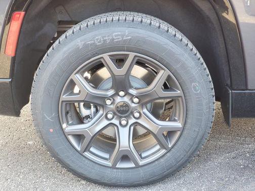 Baltic Gray Metallic Clearcoat 2026 Jeep Grand Wagoneer L Limited Altitude 4x4