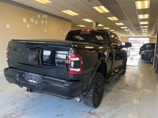 2019 RAM 2500 Laramie Crew Cab 4x4 6'4' Box