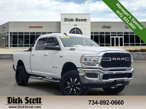 2019 RAM 2500 Big Horn Crew Cab 4x4 6'4' Box