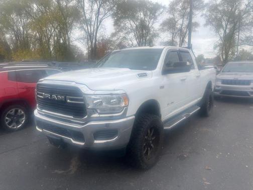 2019 RAM 2500 Big Horn Crew Cab 4x4 6'4' Box
