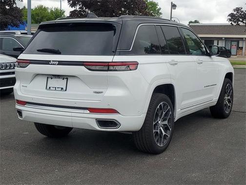 2025 Jeep Grand Cherokee Summit