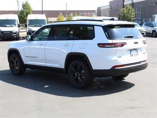 2025 Jeep Grand Cherokee Summit
