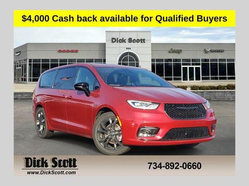 Red Hot Pearlcoat 2026 Chrysler Pacifica L