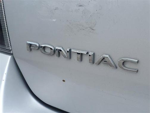 2009 Pontiac Vibe Base
