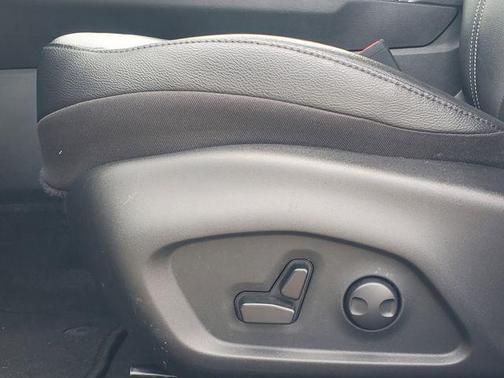 Bright White Clearcoat 2025 Jeep Compass Limited