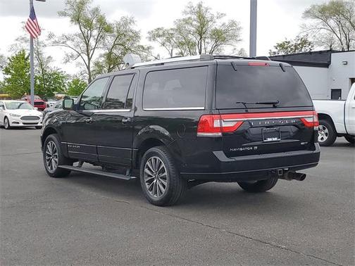 2016 Lincoln Navigator Select
