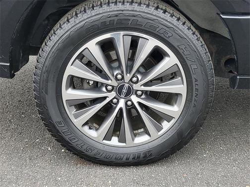2016 Lincoln Navigator Select
