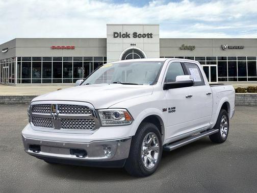 Bright White Clearcoat 2016 RAM 1500 Laramie