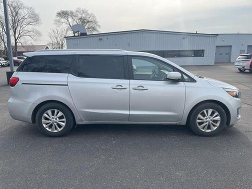 2016 Kia Sedona LX