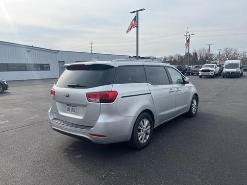 2016 Kia Sedona LX