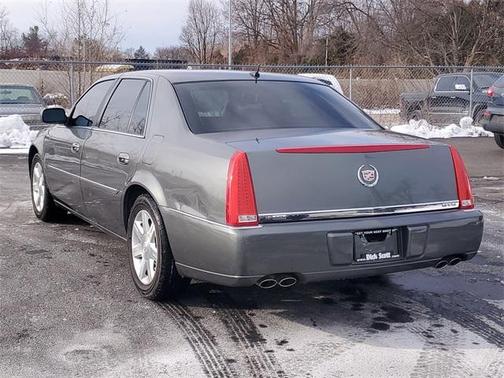 2006 Cadillac DTS Base