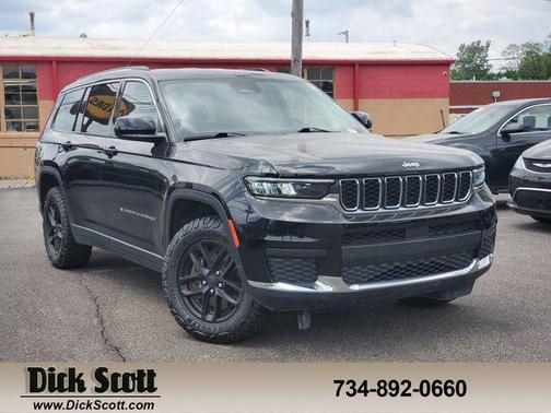 Diamond Black Crystal Pearlcoat 2021 Jeep Grand Cherokee L Laredo