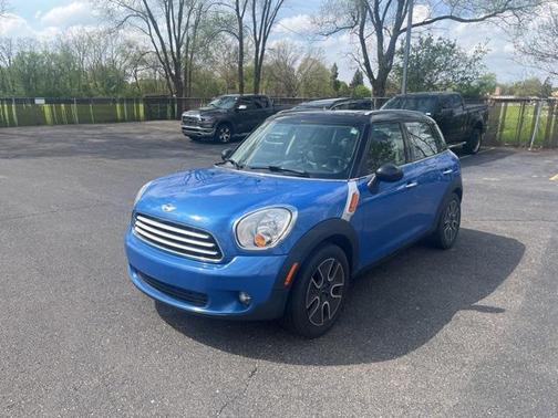 2012 MINI Cooper Countryman Base