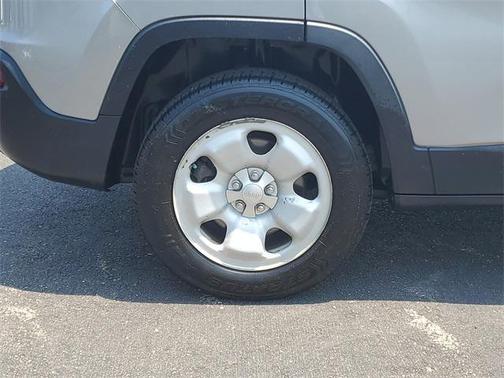 2014 Jeep Cherokee Sport