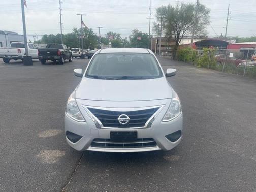 2017 Nissan Versa 1.6 S+