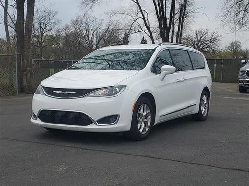 2020 Chrysler Pacifica Touring-L Plus