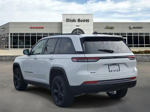 Bright White Clearcoat 2026 Jeep Grand Cherokee Limited