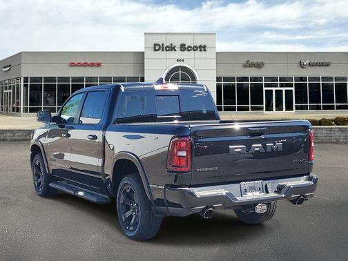 Diamond Black Crystal Pearlcoat 2026 RAM 1500 Big Horn/Lone Star