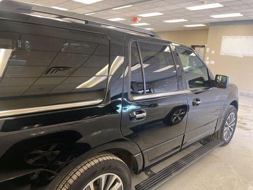 2016 Lincoln Navigator Select