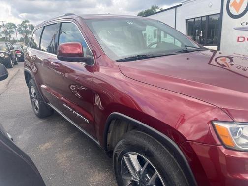 2020 Jeep Grand Cherokee Laredo