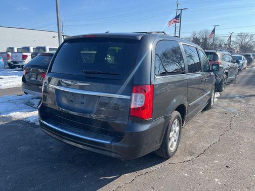 2012 Chrysler Town & Country Touring