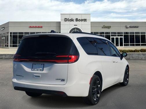 2023 Chrysler Pacifica Limited