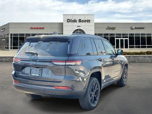 2026 Jeep Grand Cherokee Altitude