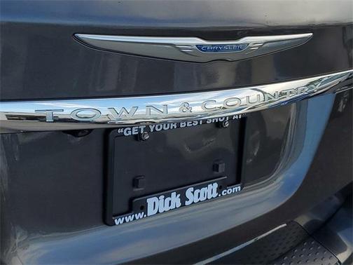 2015 Chrysler Town & Country Touring