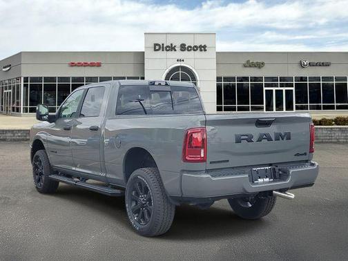 Ceramic Gray Clearcoat 2026 RAM 2500 Big Horn Crew Cab 4x4 6'4' Box