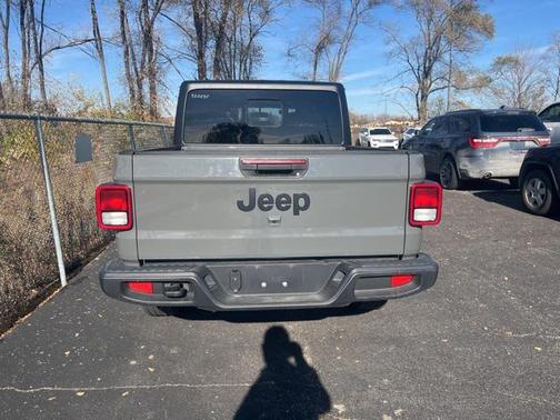 2023 Jeep Gladiator Sport S