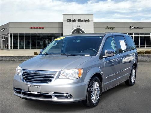 2014 Chrysler Town & Country Touring-L