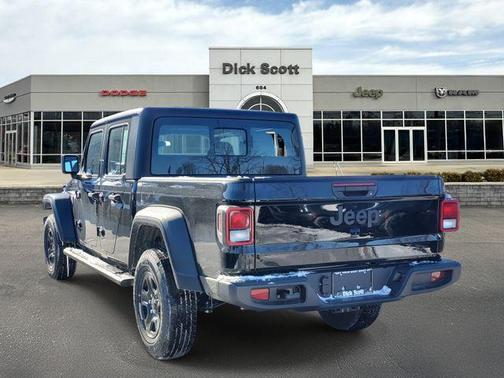 2026 Jeep Gladiator Sport