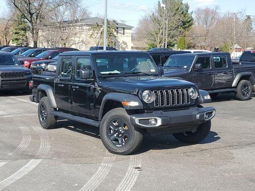 Black Clearcoat 2026 Jeep Gladiator Sport