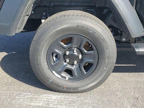 Black Clearcoat 2026 Jeep Gladiator Sport