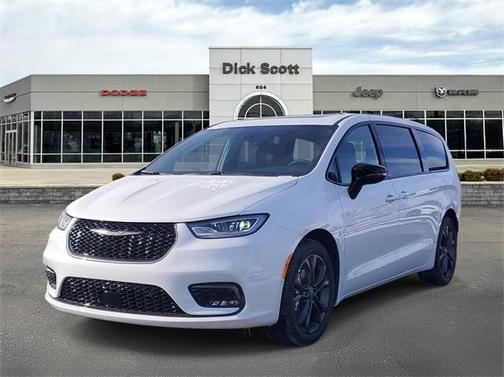 2026 Chrysler Pacifica L