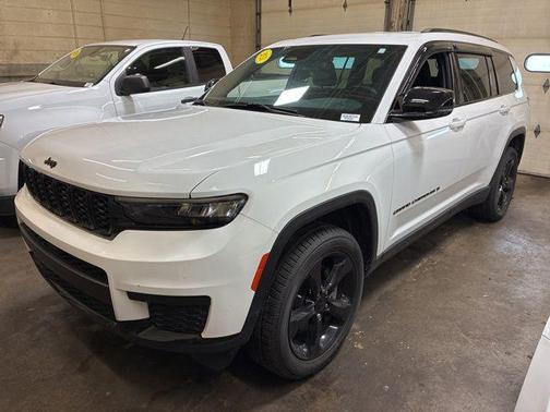 Bright White Clearcoat 2021 Jeep Grand Cherokee L Altitude