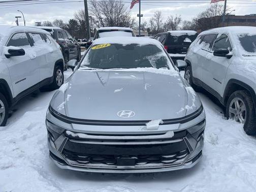 2024 Hyundai SONATA Hybrid SE