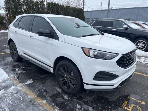 2023 Ford Edge SE