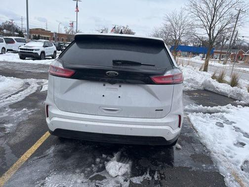 2023 Ford Edge SE