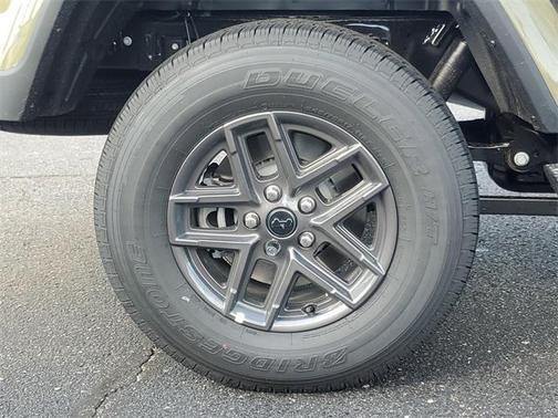 2025 Jeep Gladiator Sport S