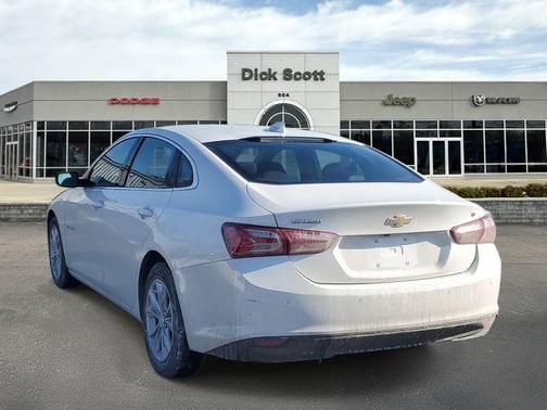 2022 Chevrolet Malibu FWD LT