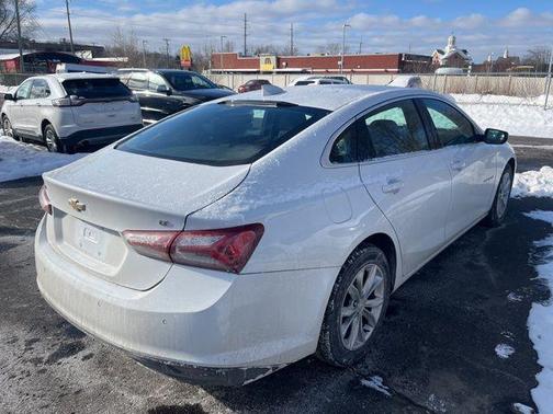2022 Chevrolet Malibu FWD LT